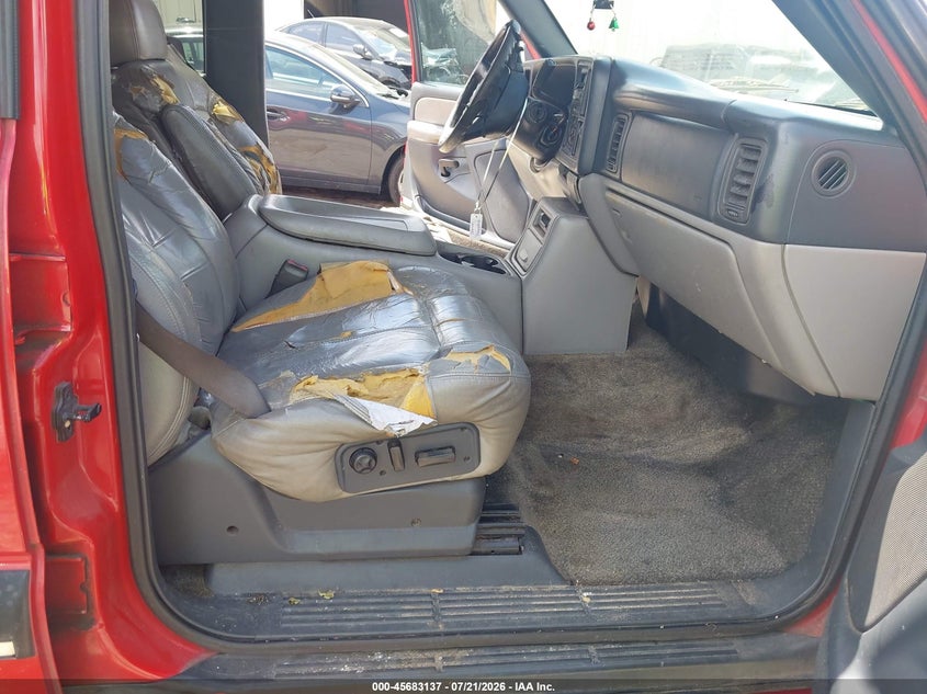 CHEVROLET SUBURBAN 1500 2001 VIN 3GNEC16T51G142577