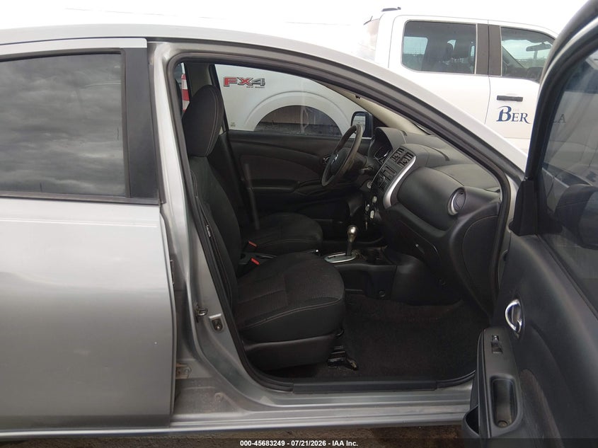 2014 NISSAN VERSA auction photo 5
