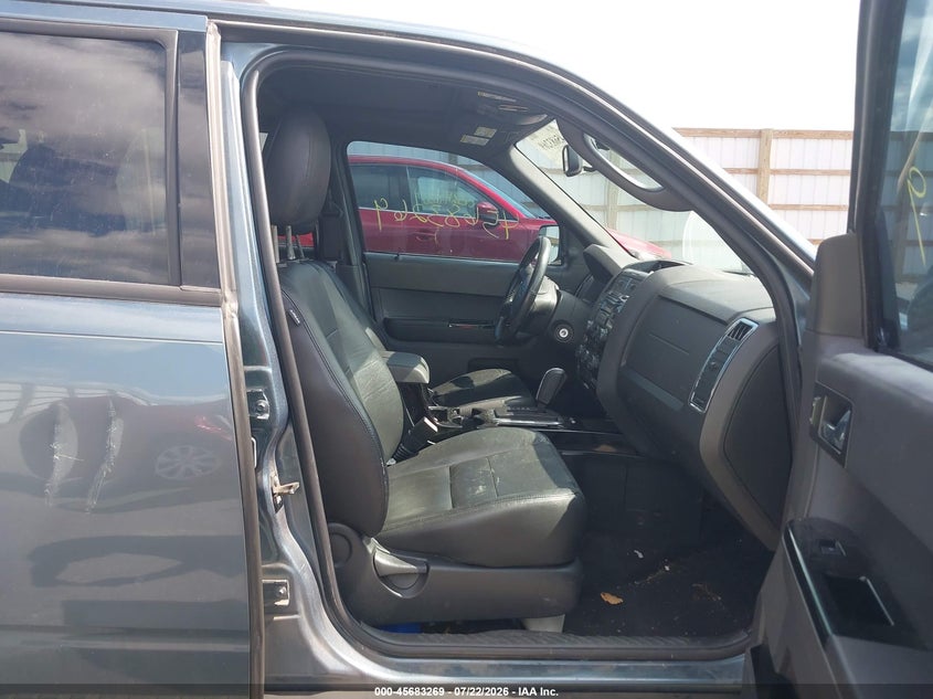 2011 FORD ESCAPE auction photo 5