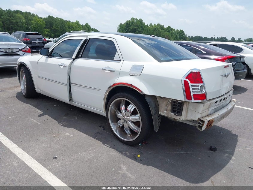 2010 CHRYSLER 300 auction photo 3