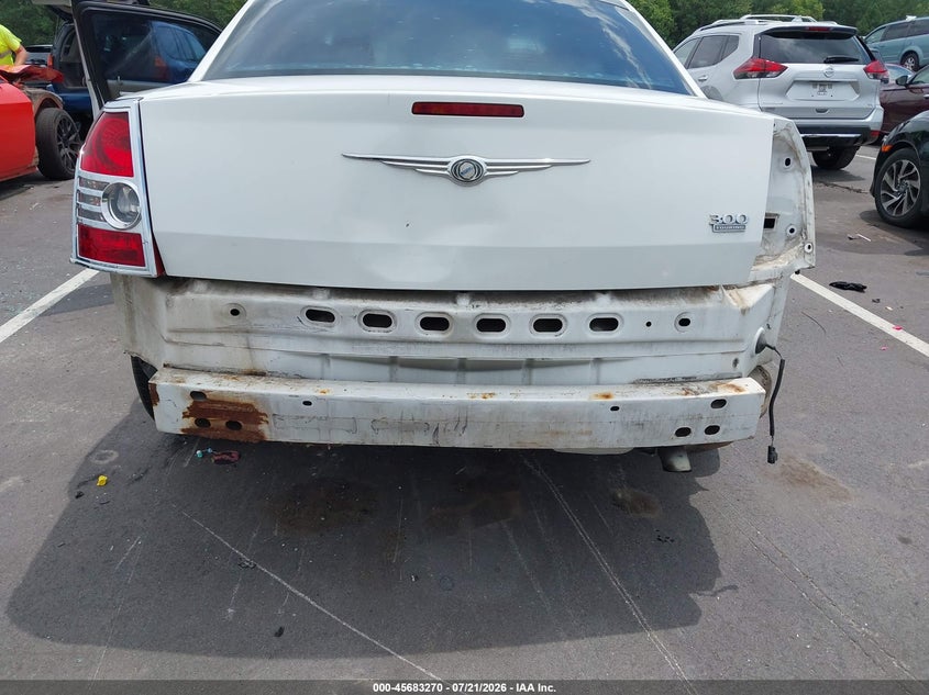 2010 CHRYSLER 300 auction photo 6