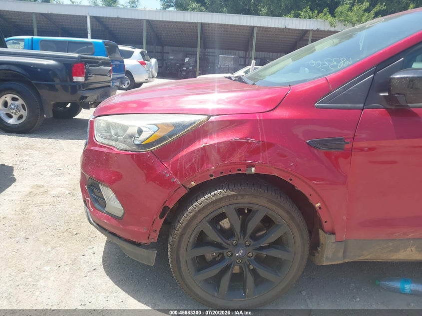 2017 FORD ESCAPE auction photo 6