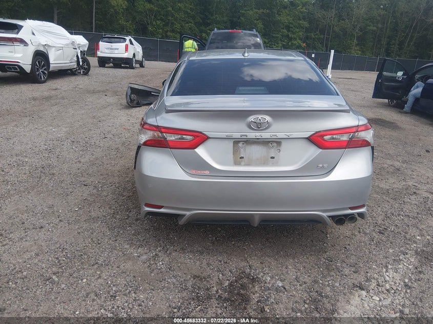 TOYOTA CAMRY - zdjęcie 17