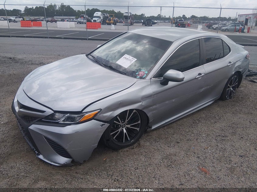 TOYOTA CAMRY - zdjęcie 2
