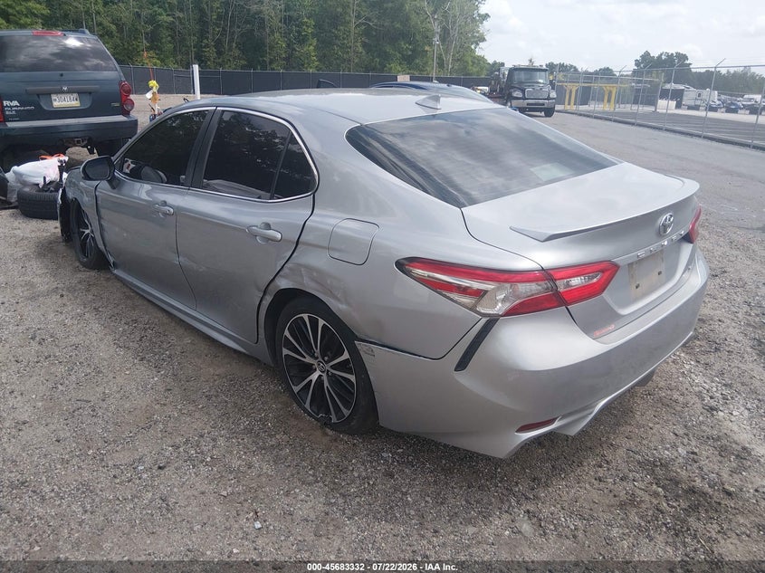 TOYOTA CAMRY - zdjęcie 3