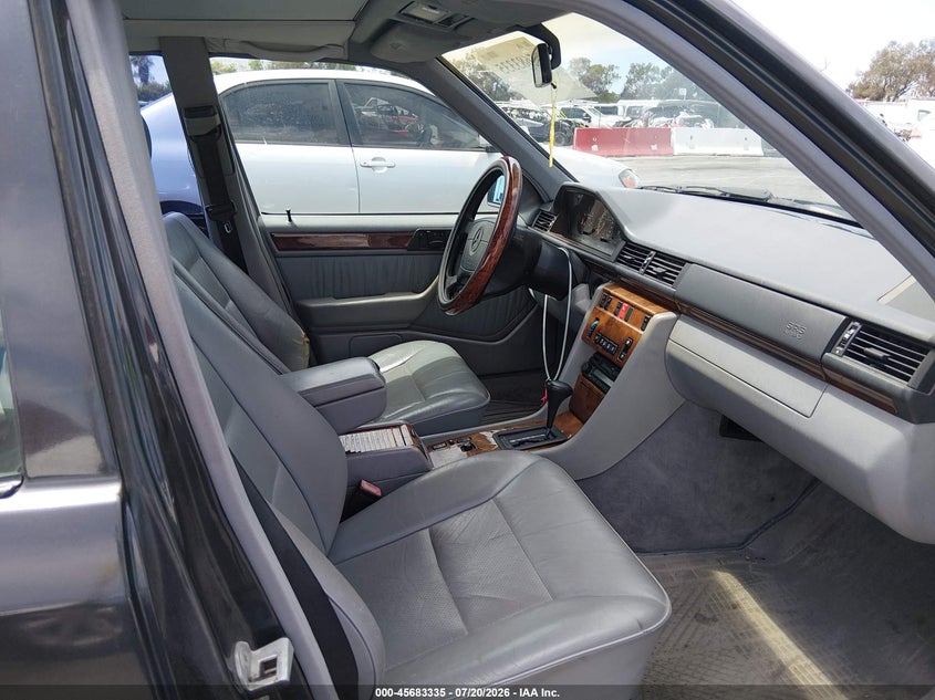 1994 Mercedes-Benz E 420 VIN: WDBEA34E0RC043399 Lot: 45683335
