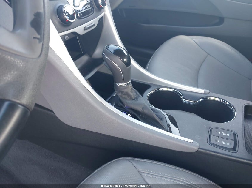 2011 HYUNDAI SONATA auction photo 6