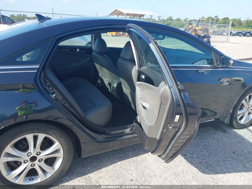 2011 HYUNDAI SONATA auction photo 8