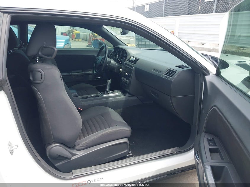 2011 DODGE CHALLENGER auction photo 5