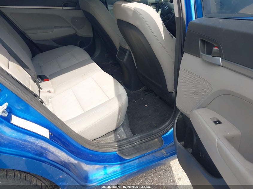 2017 HYUNDAI ELANTRA auction photo 8