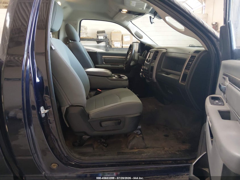 2019 RAM 1500 CLASSIC auction photo 5