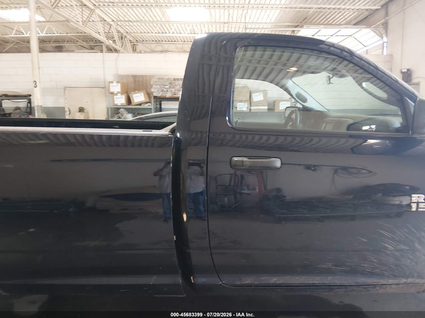2019 RAM 1500 CLASSIC auction photo 8
