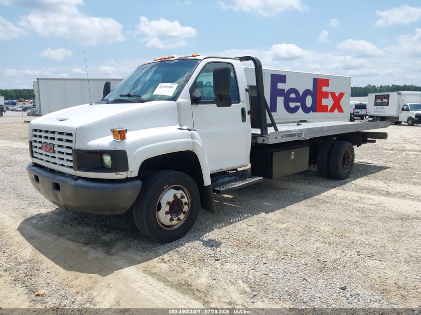 2005 GMC C5500 auction photo 2