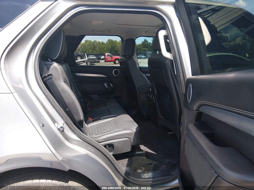 2017 Land Rover Discovery First Edition VIN: SALRTBBV7HA015211 Lot: 45683502