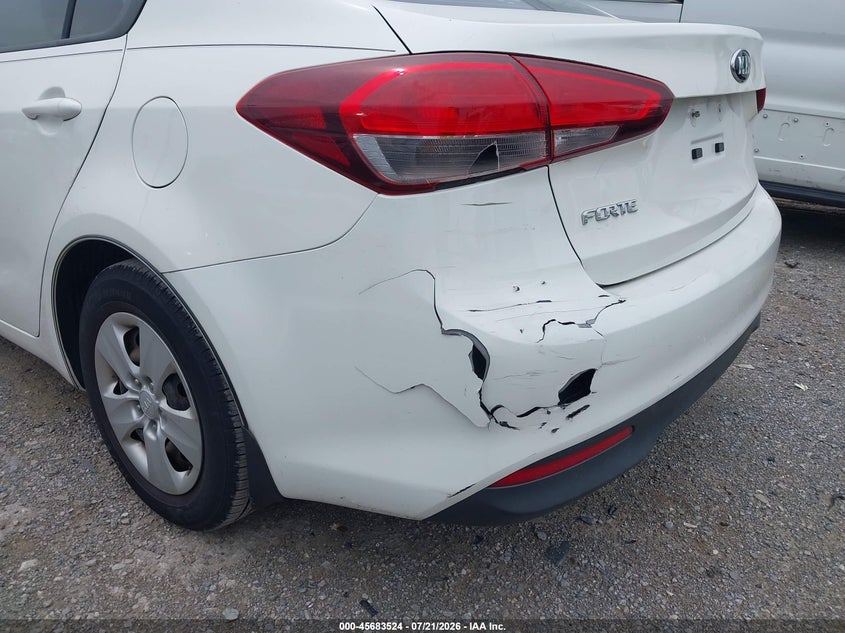 2017 Kia Forte Lx VIN: 3KPFK4A74HE133337 Lot: 45683524