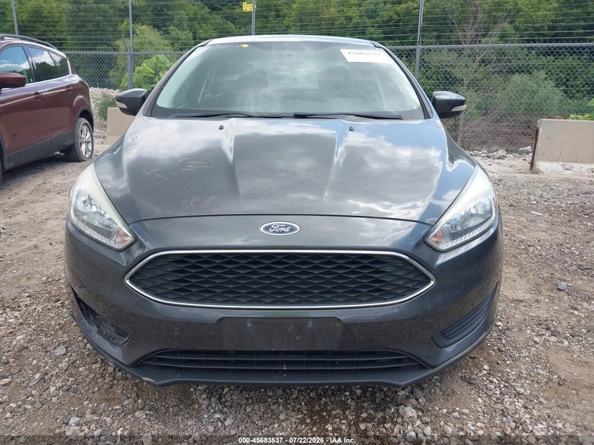 2016 FORD FOCUS SE · Фото 12