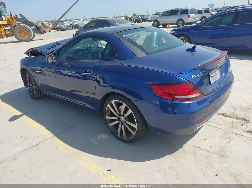 Vin: wddpk3jaxhf128598, lot: 46182184, mercedes-benz slc 300 20173