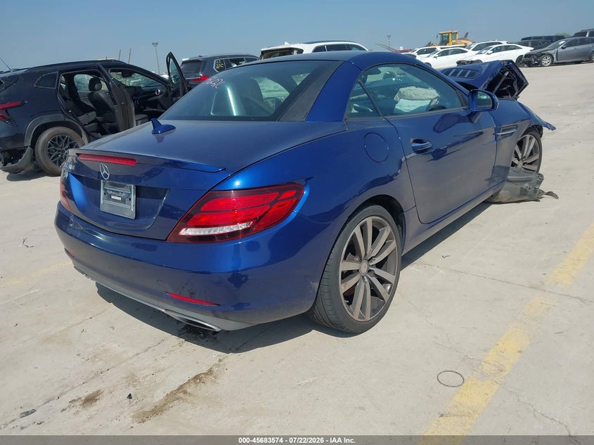 Vin: wddpk3jaxhf128598, lot: 46182184, mercedes-benz slc 300 20174