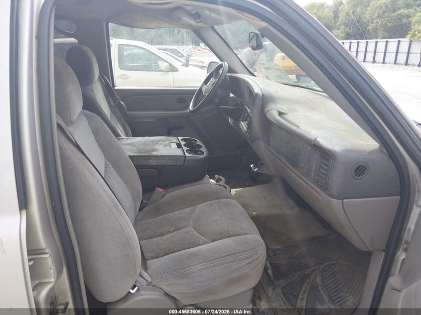 2004 CHEVROLET SUBURBAN 1500 auction photo 5