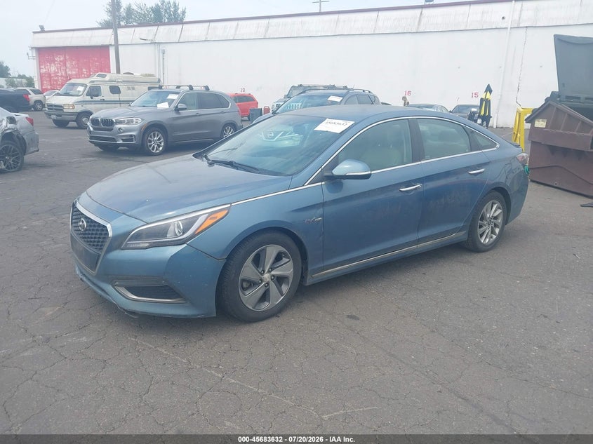 2016 HYUNDAI SONATA HYBRID auction photo 2