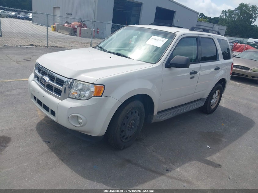2010 FORD ESCAPE auction photo 2