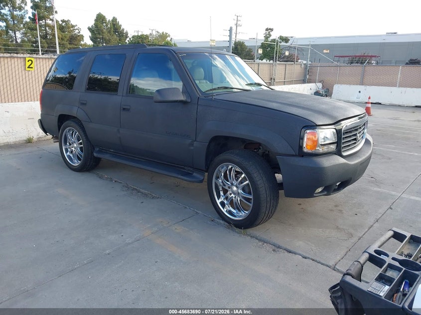 2000 Cadillac Escalade