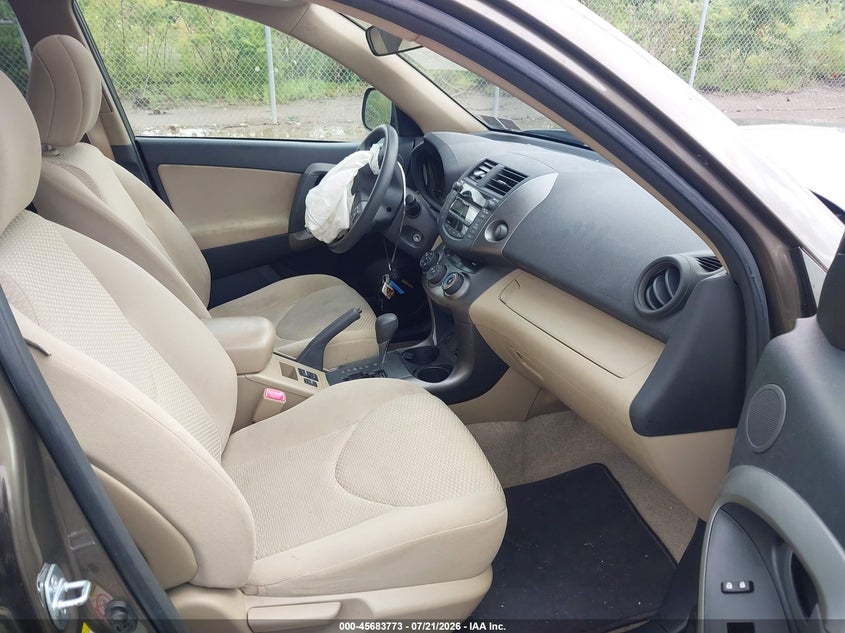 2011 TOYOTA RAV4 auction photo 5