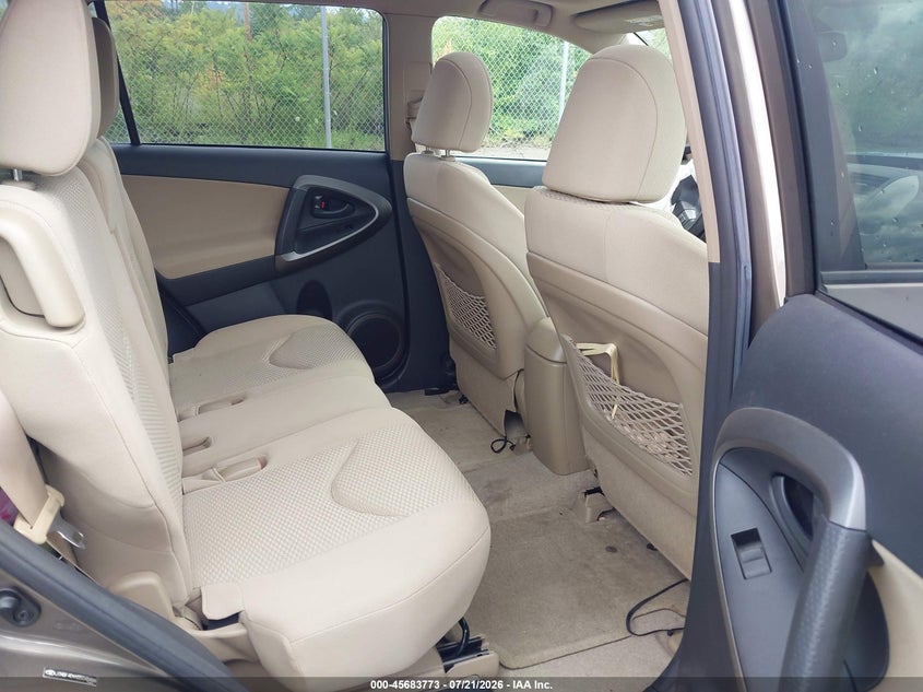 2011 TOYOTA RAV4 auction photo 8