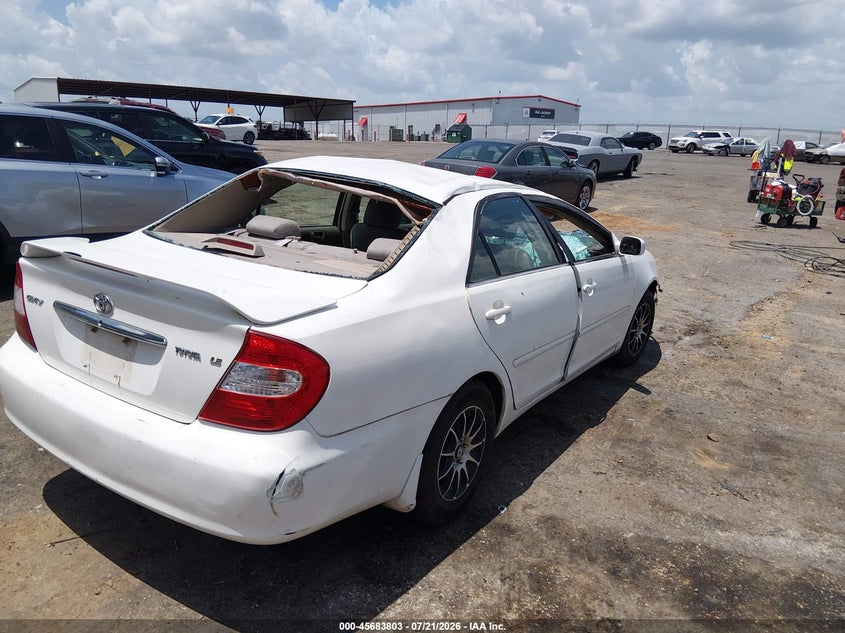2003 Toyota Camry Le VIN: 4T1BE30K03U245726 Lot: 45683803