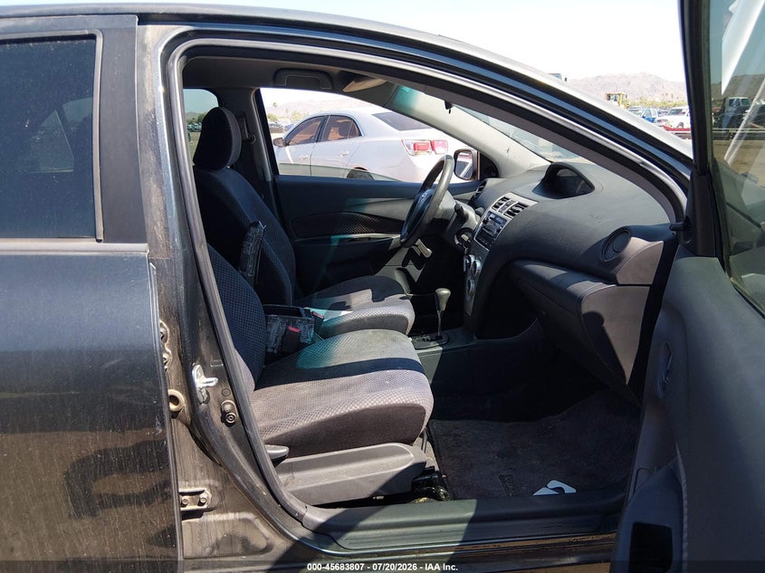 2008 TOYOTA YARIS auction photo 5