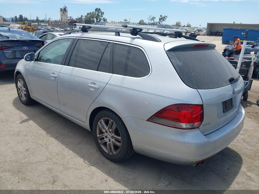 2013 VOLKSWAGEN JETTA WAGON 2.0L I-4 DI, DOHC, TURBO, 140HP