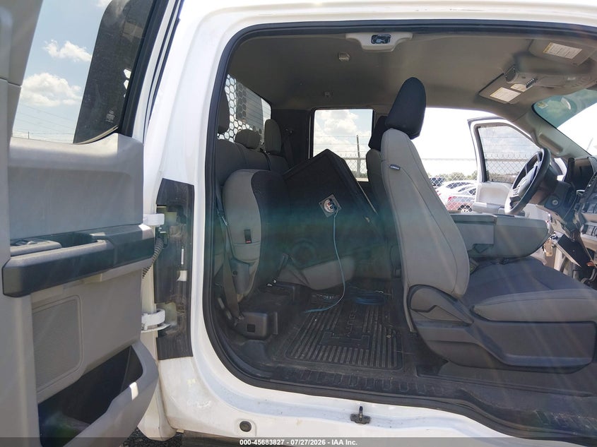 2020 FORD F-350 CHASSIS auction photo 6
