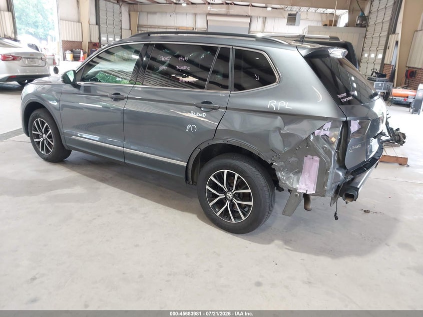 2021 VOLKSWAGEN TIGUAN auction photo 3