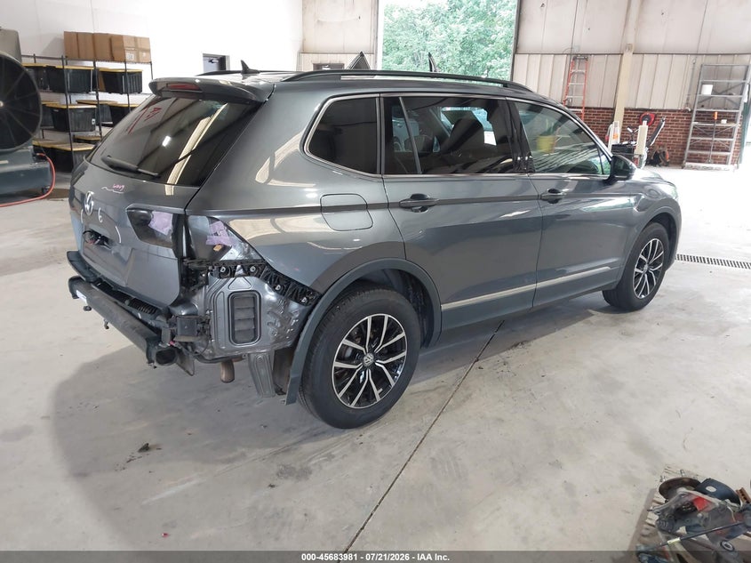 2021 VOLKSWAGEN TIGUAN auction photo 4