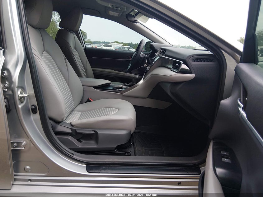 2020 TOYOTA CAMRY auction photo 5