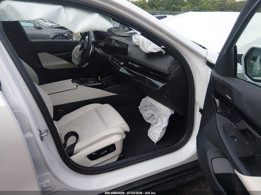 2025 BMW 530I auction photo 5