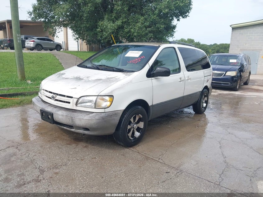 1999 Toyota Sienna Le, Обычный износ, IAAI, VIN 4T3ZF13C1XU095465 — фото 2