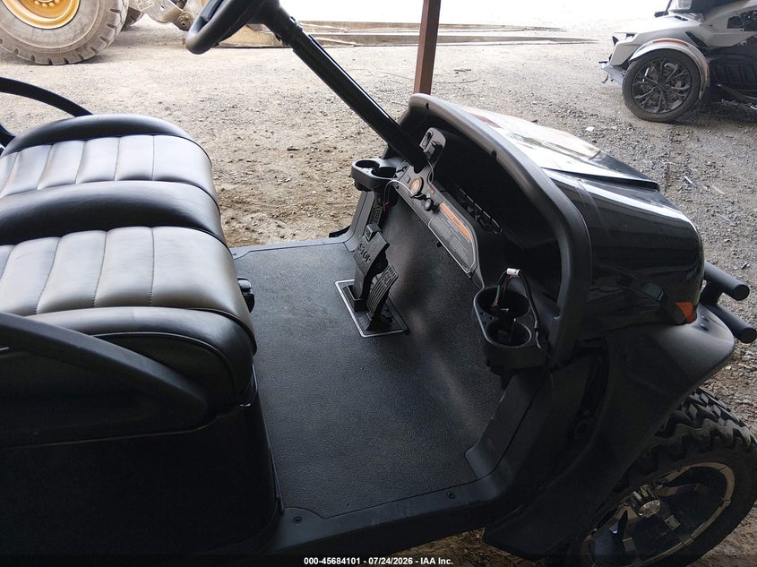 2022 CLUB CAR ONWARD auction photo 5
