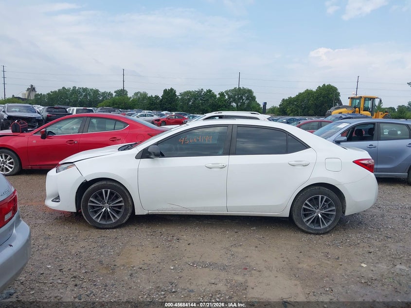2018 Toyota Corolla Le VIN: 2T1BURHE4JC972273 Lot: 45684144
