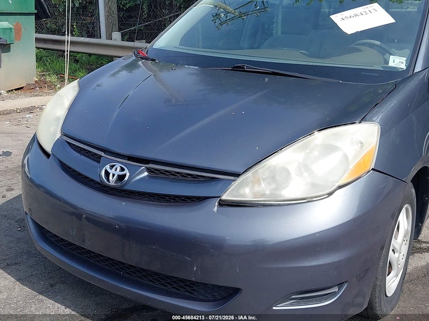2006 TOYOTA SIENNA auction photo 6