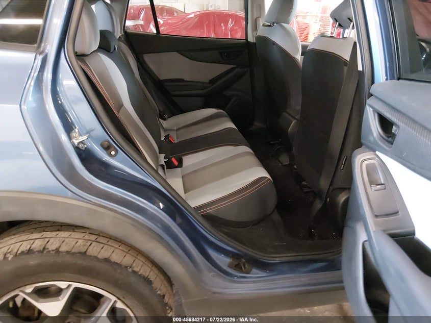 2018 SUBARU CROSSTREK auction photo 8