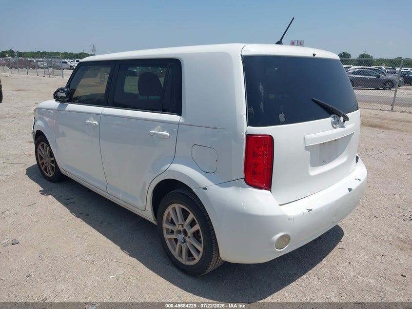 2010 SCION XB auction photo 3