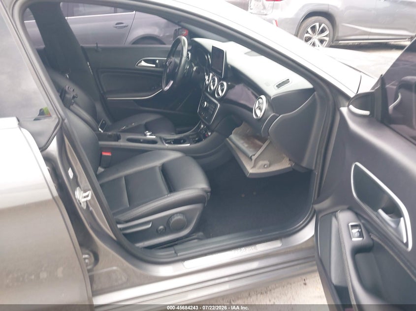 2016 MERCEDES-BENZ CLA 250 auction photo 5