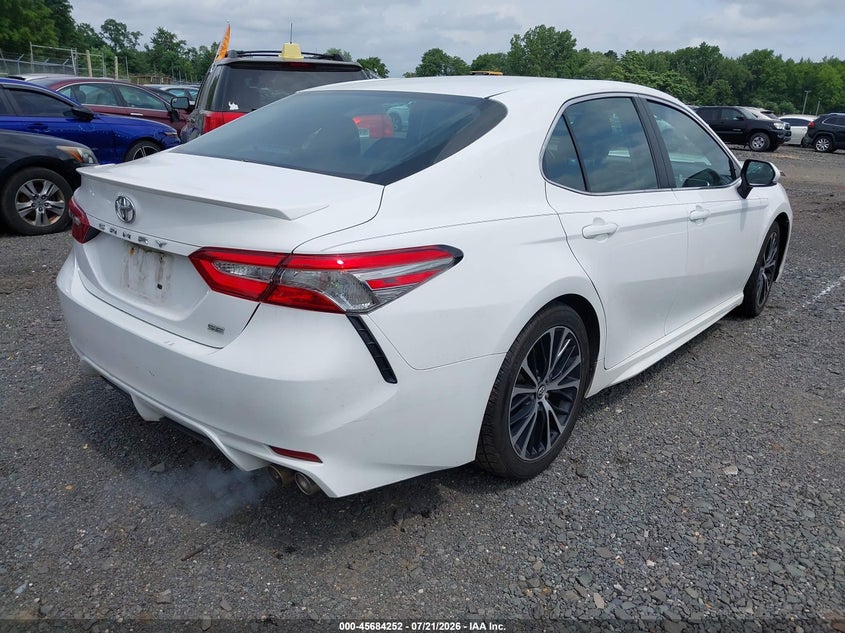 2018 TOYOTA CAMRY auction photo 4
