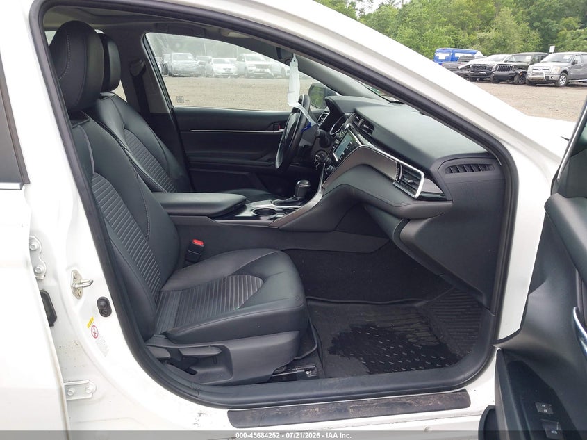 2018 TOYOTA CAMRY auction photo 5