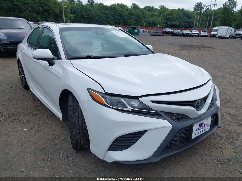 2018 TOYOTA CAMRY auction photo 6