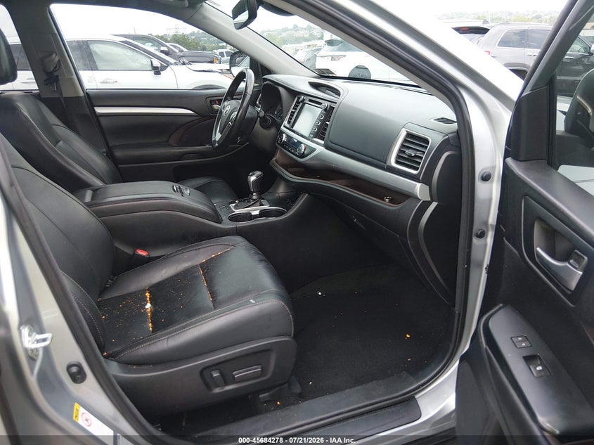 2018 Toyota Highlander Xle VIN: 5TDJZRFH3JS550299 Lot: 45684278