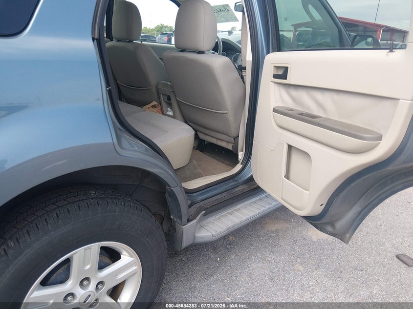 2011 FORD ESCAPE HYBRID auction photo 8