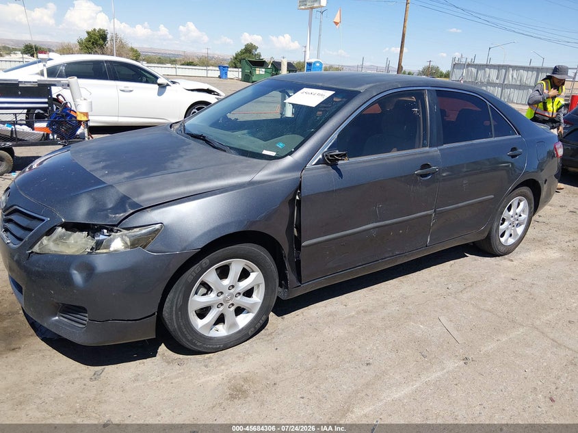2011 TOYOTA CAMRY auction photo 2
