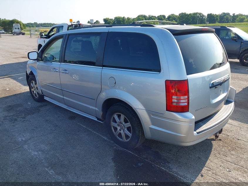 Vin: 2a4rr5d18ar131983, lot: 46182923, chrysler town & country touring 20103